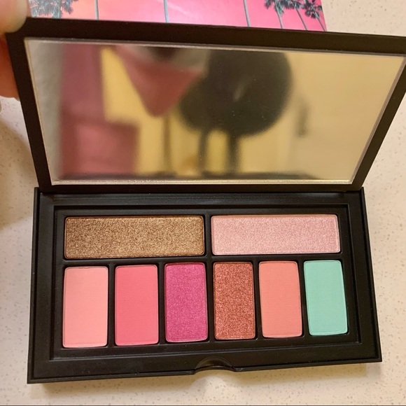 Pinks + Palms Cover Shot Eye Eyeshadow Palette - Picture 3 of 5